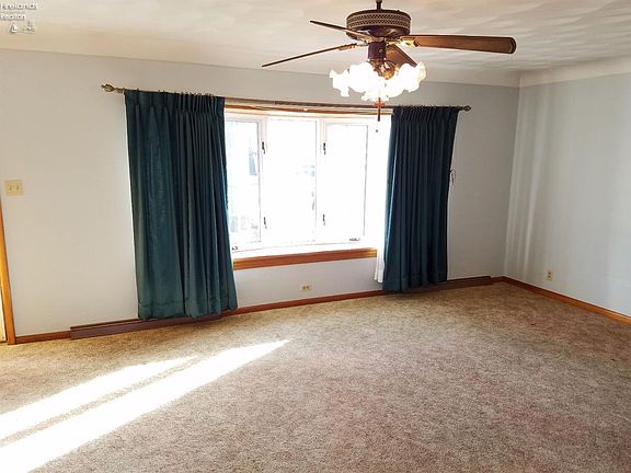 4th image of 68 Lawndale Dr