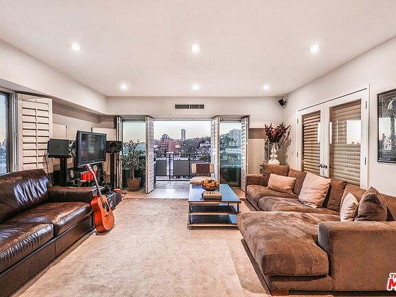 3rd image of 1155 N La Cienega Blvd APT 1205