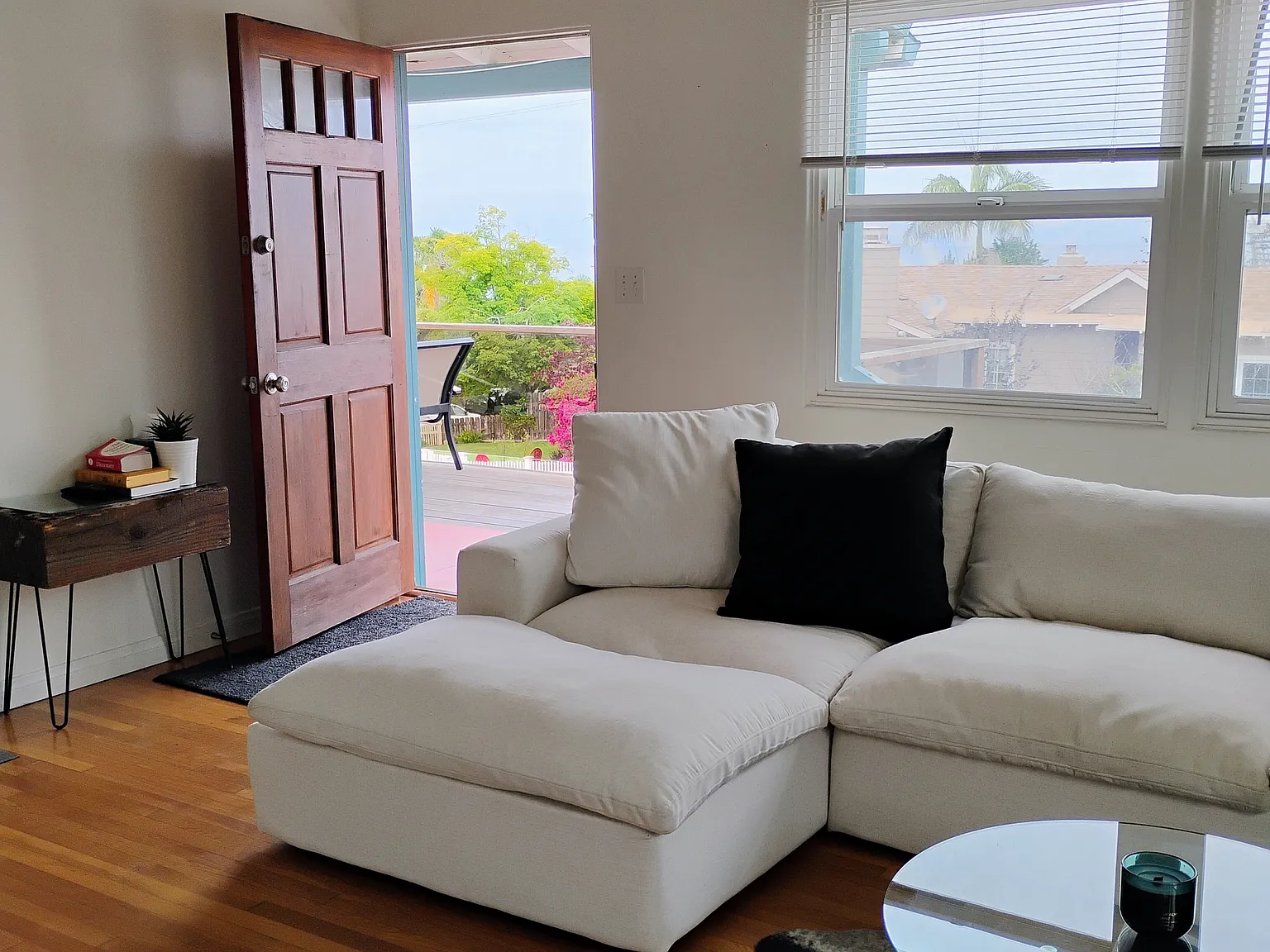 1 bed, 700 sqft, $3,350 — Photo 4