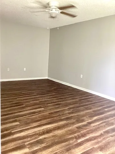 1314 Hasting Dr — Photo 10