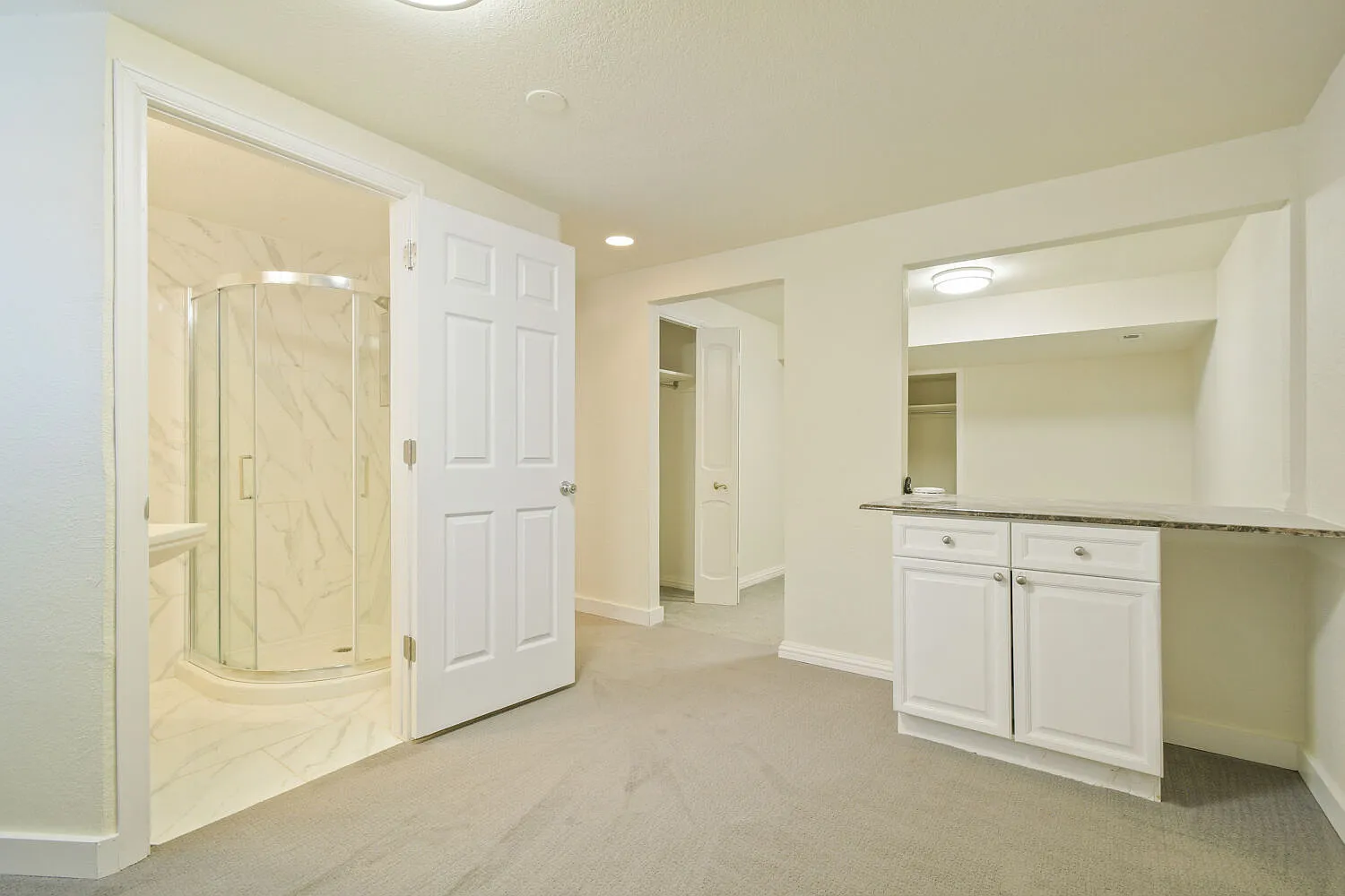 2 bed, 950 sqft, $1,800 — Photo 3
