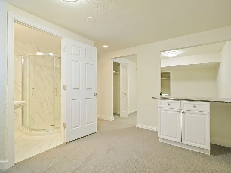 7079 S Curtice St #BASEMENT — Photo 7