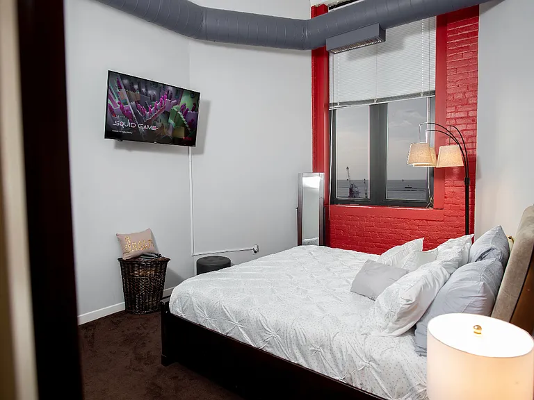 1133 W 9th St #601 — Photo 11