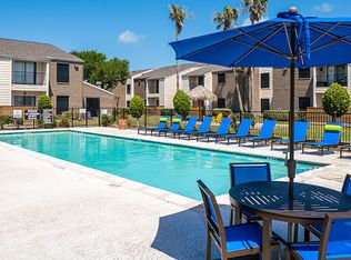 Captain's Landing Apartments, Galveston, TX 77551