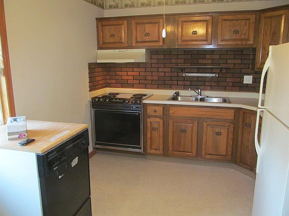 5th image of 5301 Harbet Ave NW