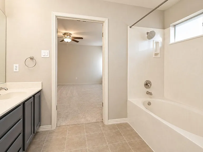 13461 Gent Dr — Photo 17