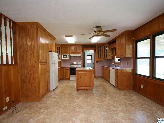 5th image of 4403 Saundralane Dr NW