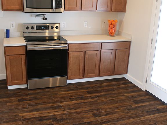 5th image of 2208 W Clarendon Ave