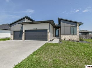 7514 Augustine Ave, Lincoln, NE 68516