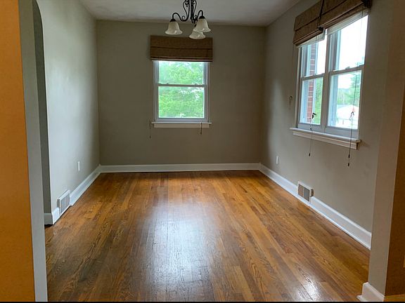 4th image of 137 Keller Ln