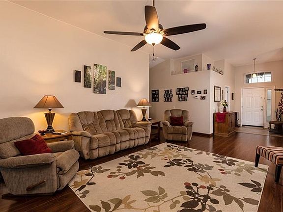 5th image of 408 Sonoma Dr
