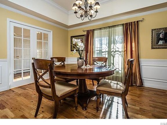 Formal dining room