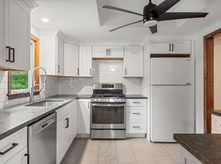 30 Jacqueline Ln, Plymouth, MA 02360