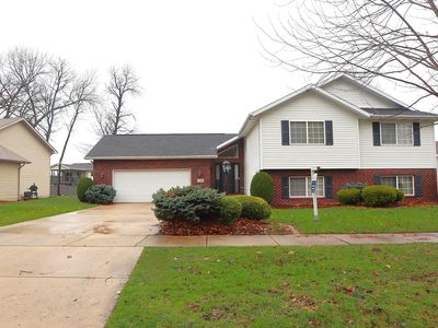7208 Bracken Pkwy, Hobart, IN, 46342