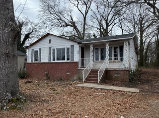 105 Church St, Gray Court, SC 29645
