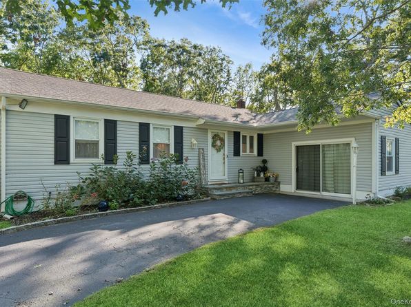 4 Arbor Ln