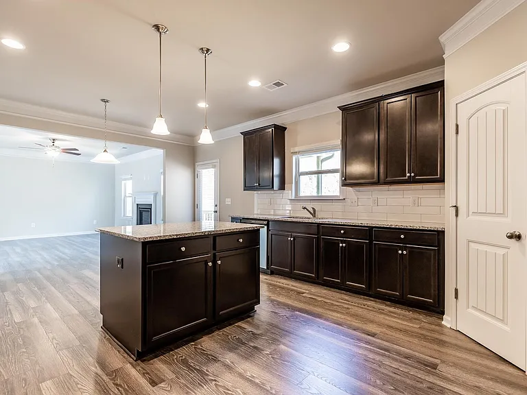 185 Cherokee Reserve Cir — Photo 12