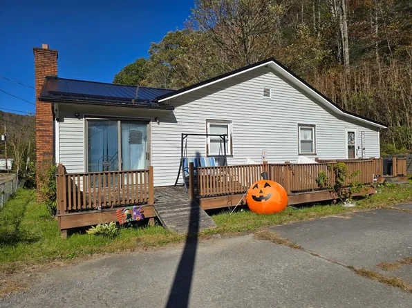 40 Rocky Corner Ln, Herndon, WV 24726