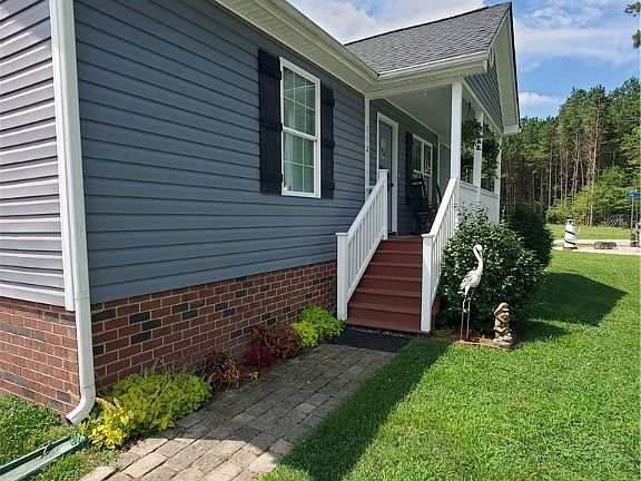 2nd image of 112 Waterview Dr