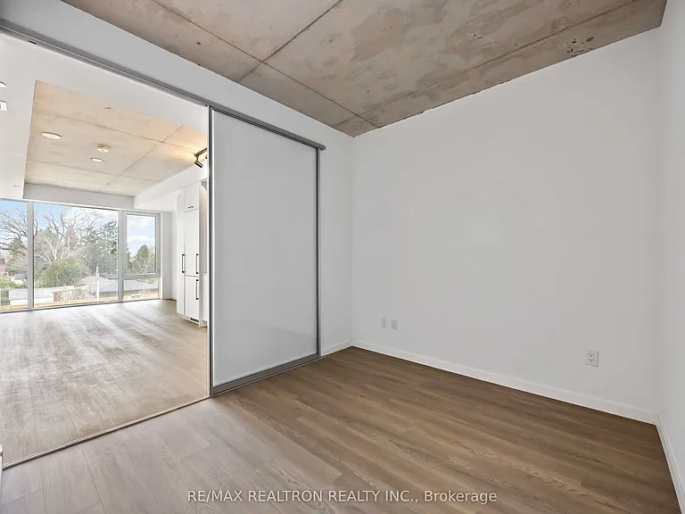 689 The Queensway #201 — Photo 16