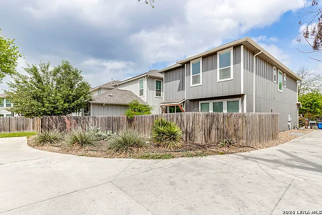 1426 E Sandalwood Ln — Photo 28