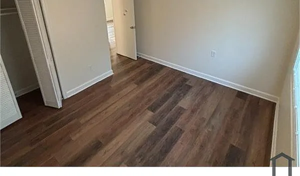 4404 Banks Pl NE — Photo 12