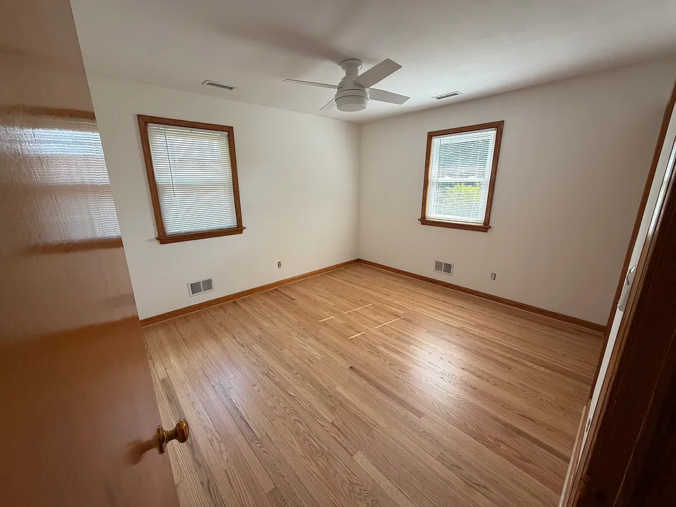 1221 Pascal Pl