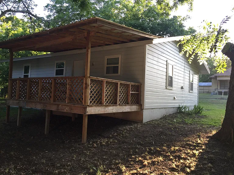 304 S Howard St — Photo 3