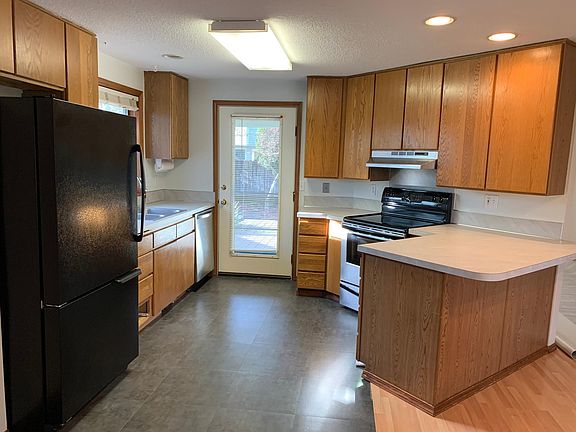 3rd image of 710 NW 158th Ave