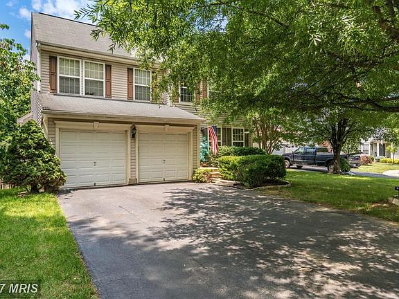 3rd image of 510 Colony Ct