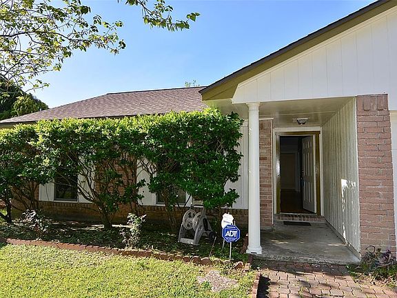 2nd image of 10511 Juniper Glen Dr