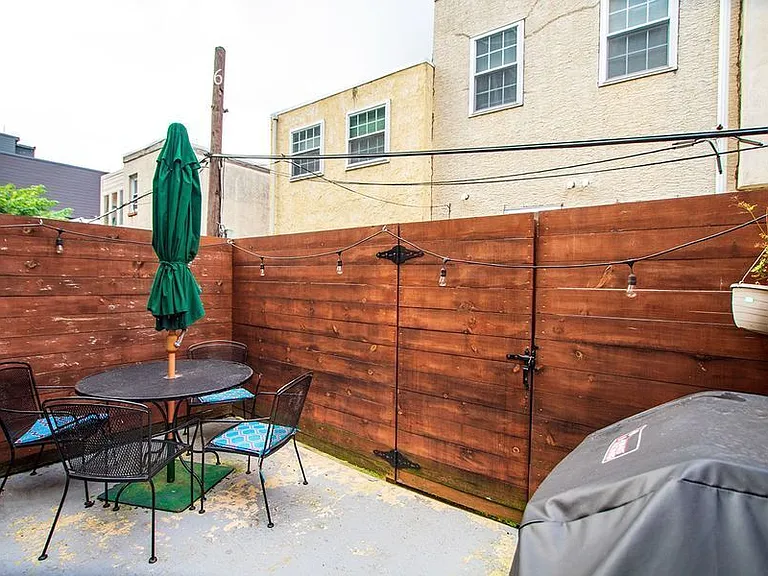 2209 League St — Photo 6
