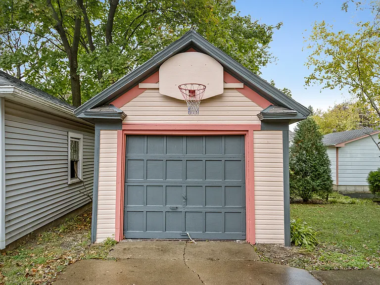 476 W Jackson St — Photo 23