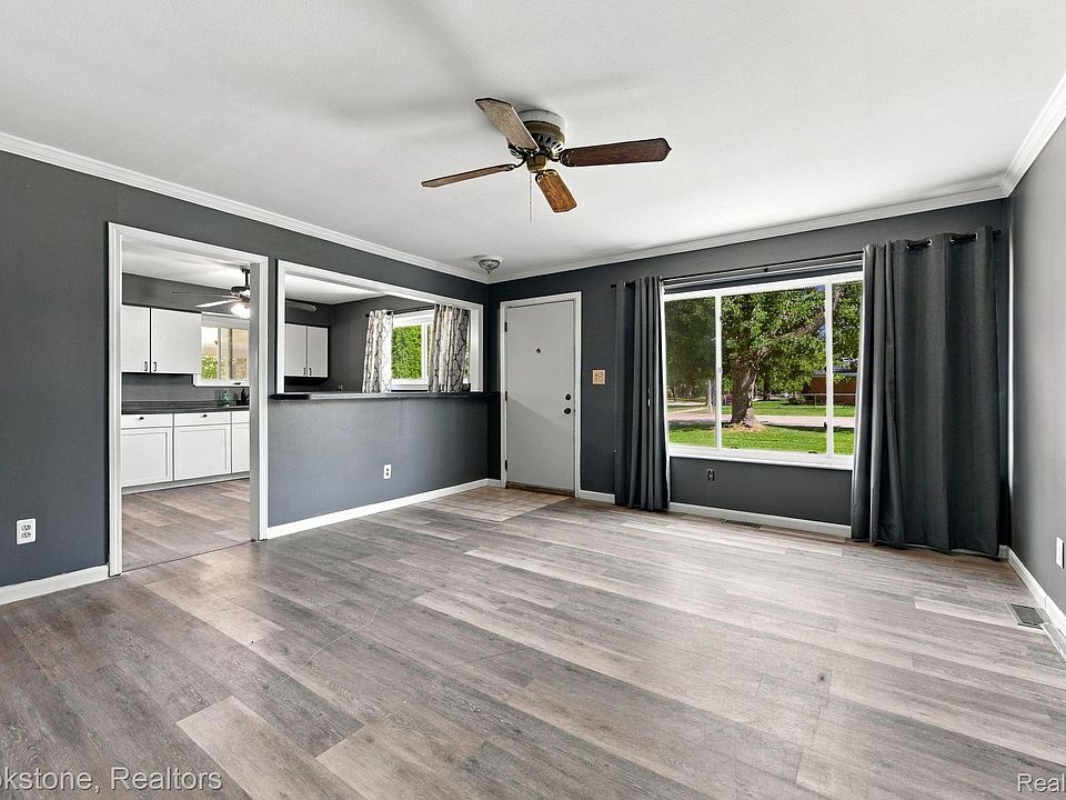 35531 Little Mack Ave, photo 7