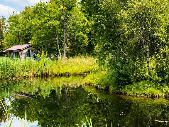5th image of 13 Ellsworth Drive