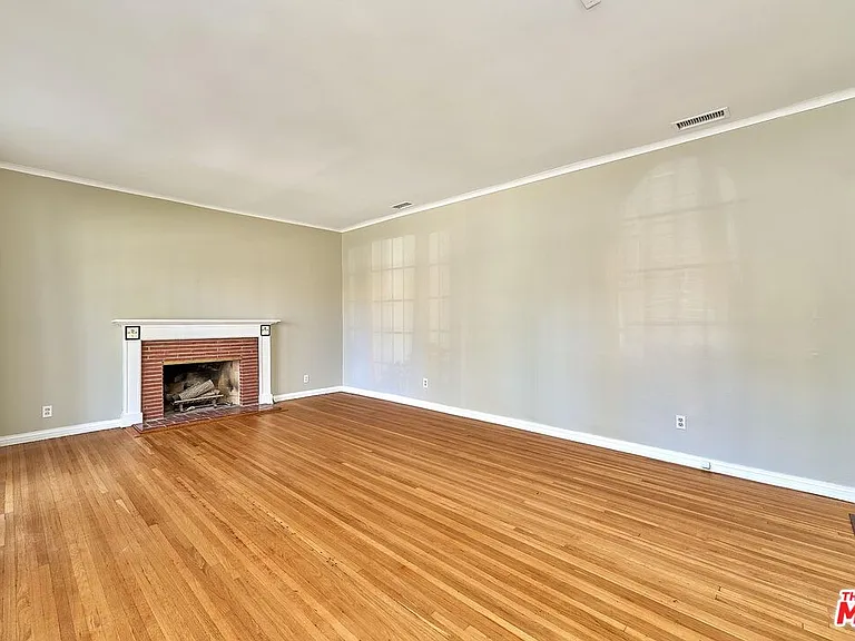 429 S Orange Dr — Photo 8