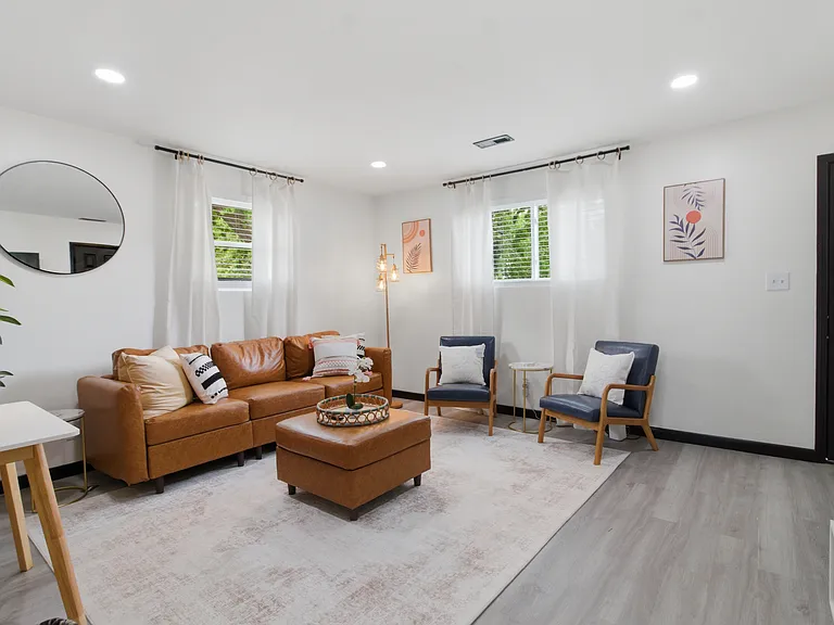 361 Cherry St #B — Photo 9