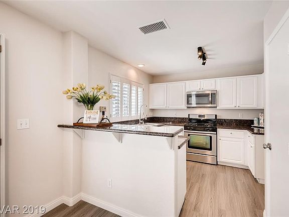 5th image of 2428 Cliffwood Dr