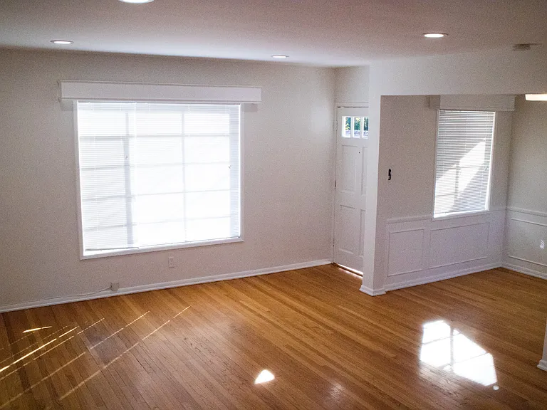 939 N Glendale Ave #1/2 — Photo 11