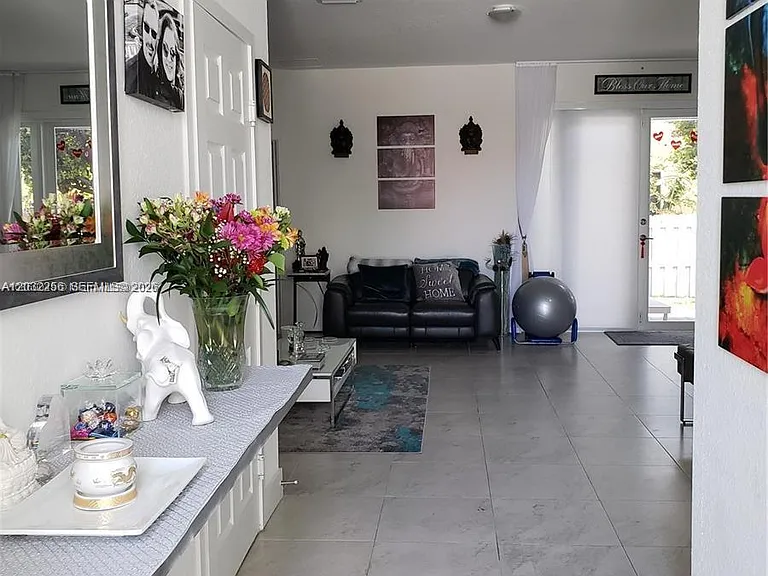 701 NW 127th Pl — Photo 3