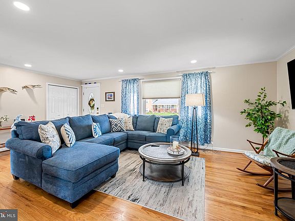 5th image of 121 Gothard Rd