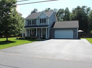 53 Pinewood Rd, Queensbury, NY 12804