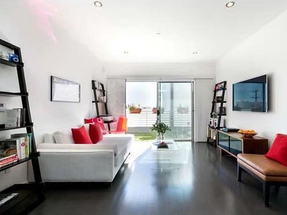 2nd image of 1730 Sawtelle Blvd #Penthouse 13