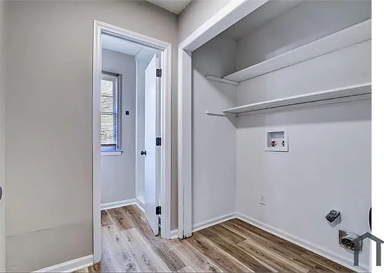 5 bed, 1579 sqft, $2,850 — Photo 2