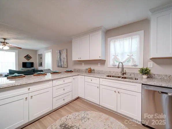 332 Lyle St, Rock Hill, SC 29730