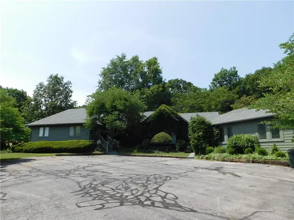 110 E Hale Lake Rd, Warrensburg, MO 64093