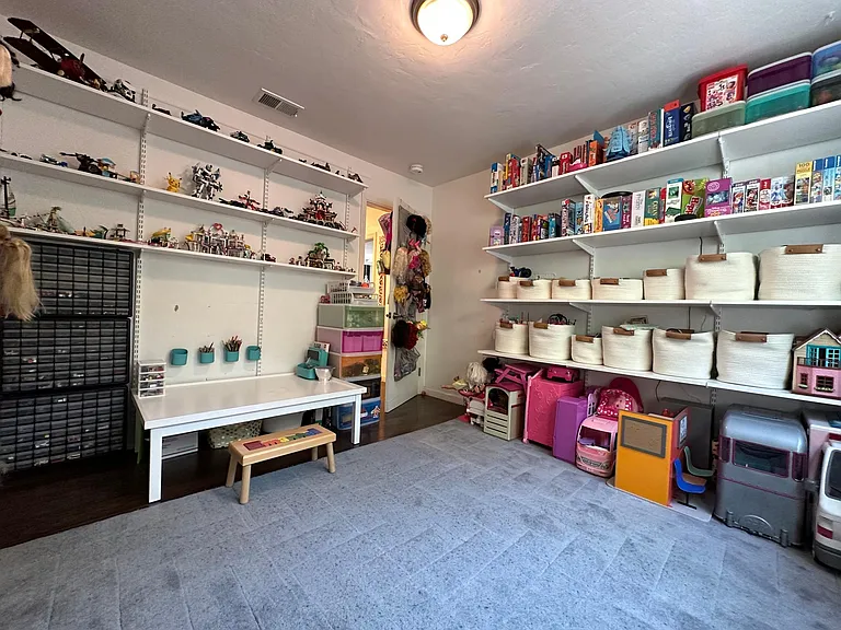 501 Bradley Ave — Photo 13