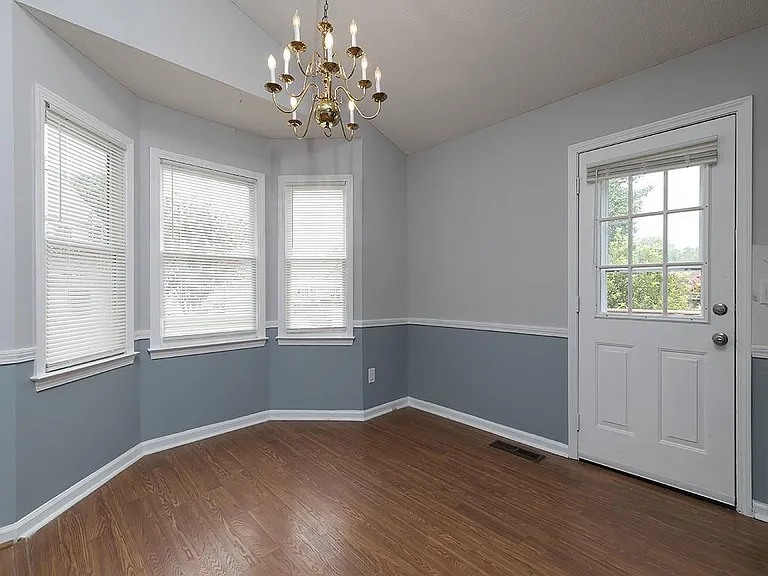 16 Huntcliff Dr — Photo 7