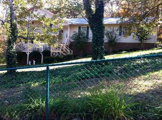 302 Lake Dr SE, Calhoun, GA 30701