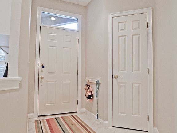2nd image of 1748 Marshlyn Ct